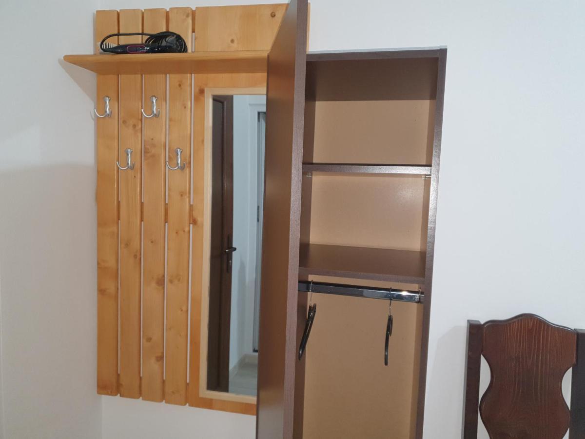 Pensiunea Ronicson Milostea Buitenkant foto