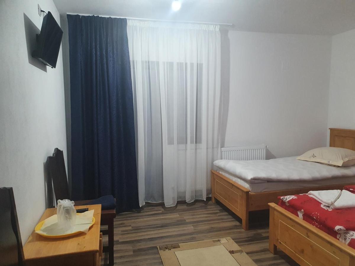 Pensiunea Ronicson Milostea Buitenkant foto