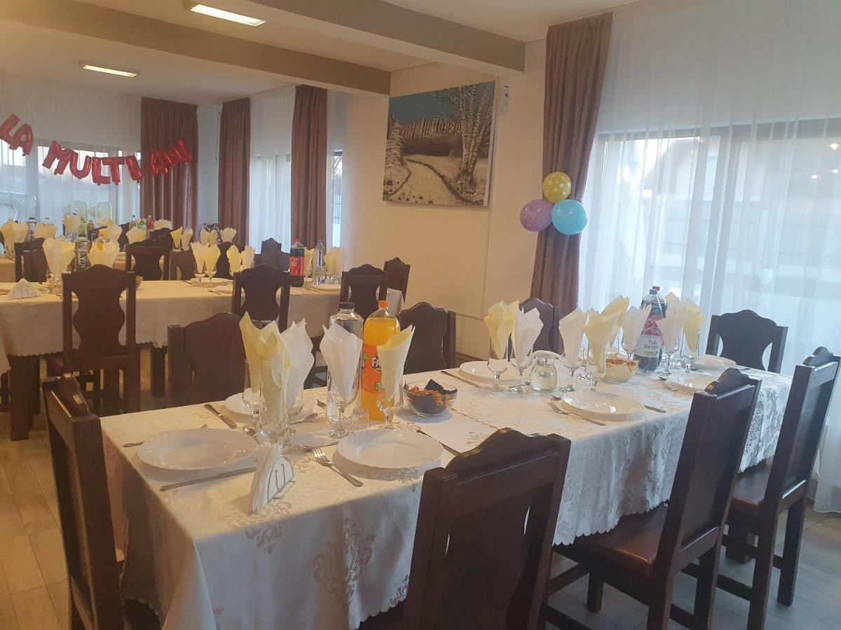 Pensiunea Ronicson Milostea Buitenkant foto